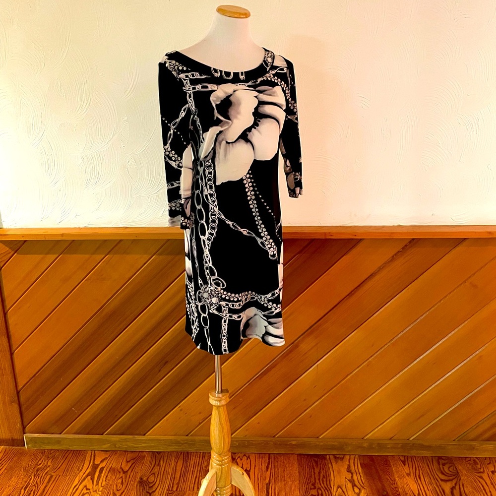 Floral Whitehouse Black Market Dress